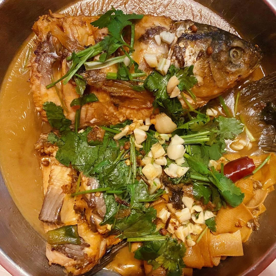 红烧鱼一草鱼一舔盘儿版💕鱼汁拌饭吃两大碗！