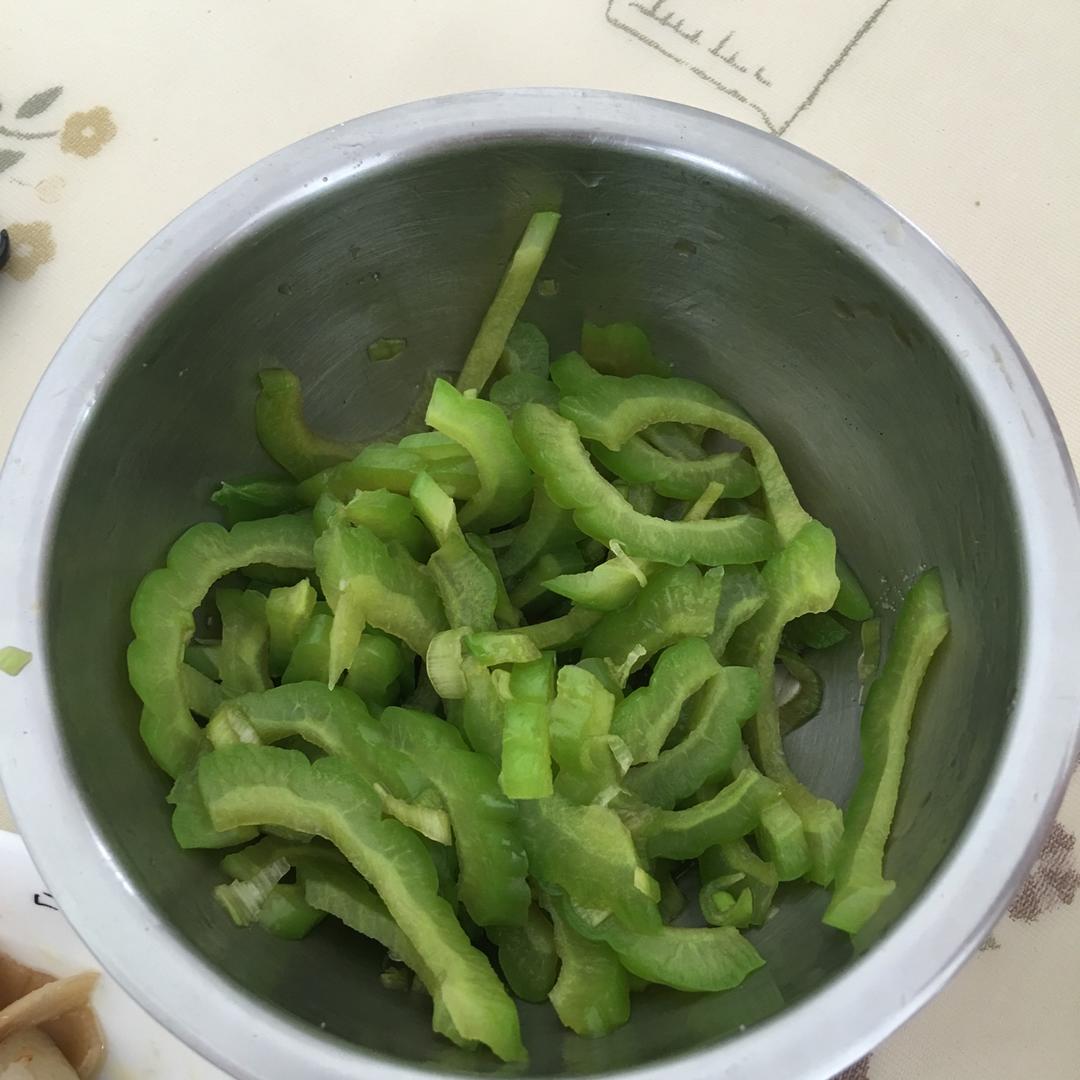 凉拌苦瓜
