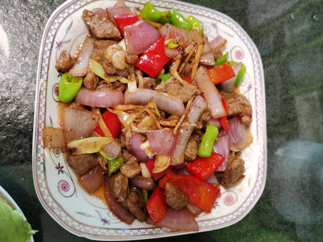 黑椒牛肉粒