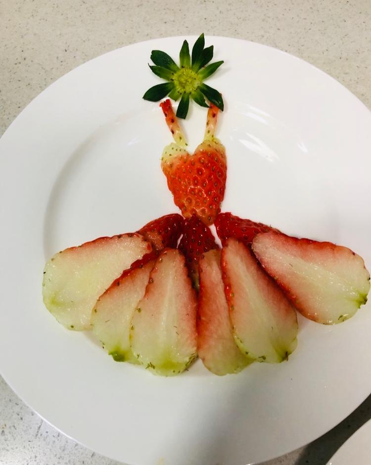 草莓造型芭蕾舞裙 小金鱼 摆盘～快手