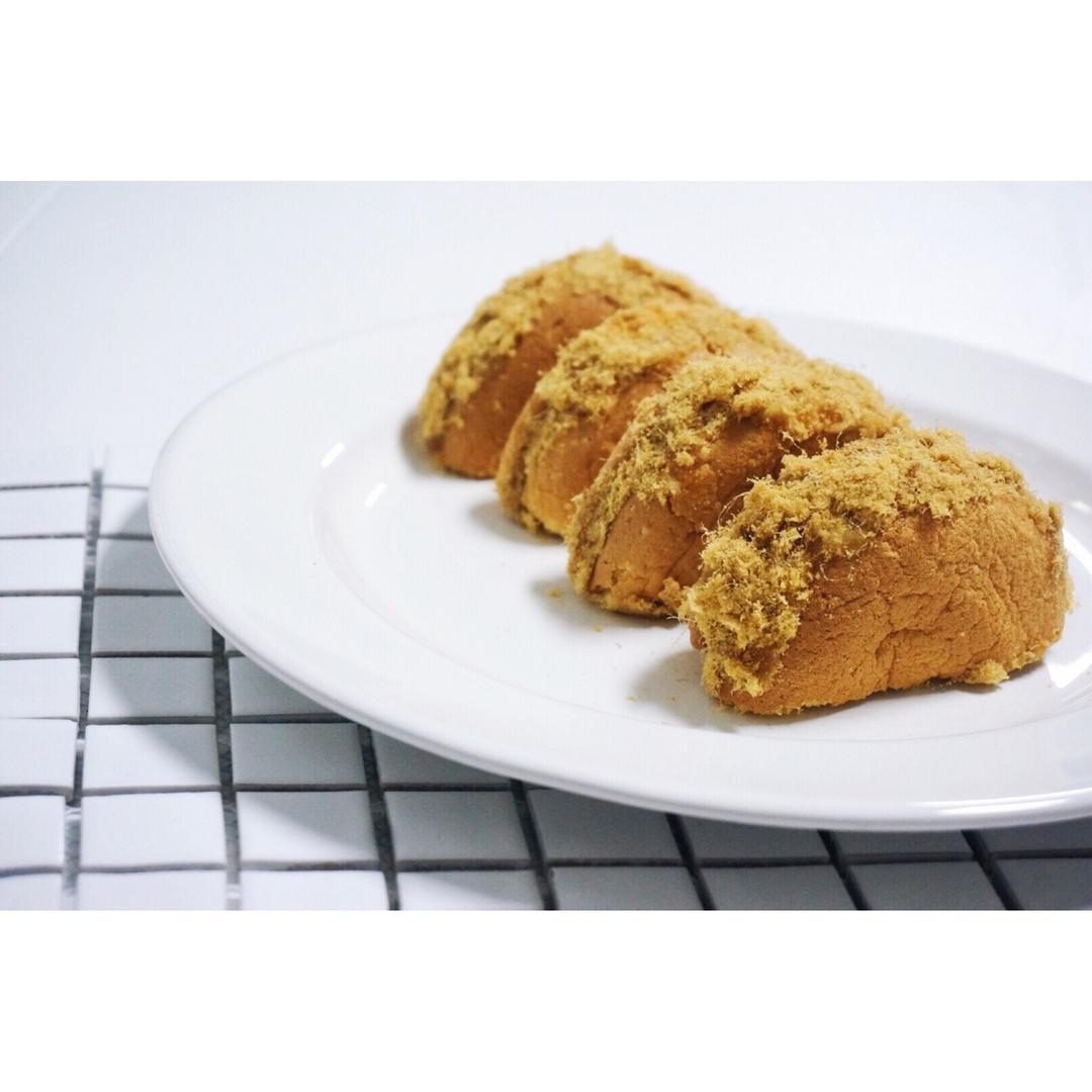 金丝肉松元宝蛋糕