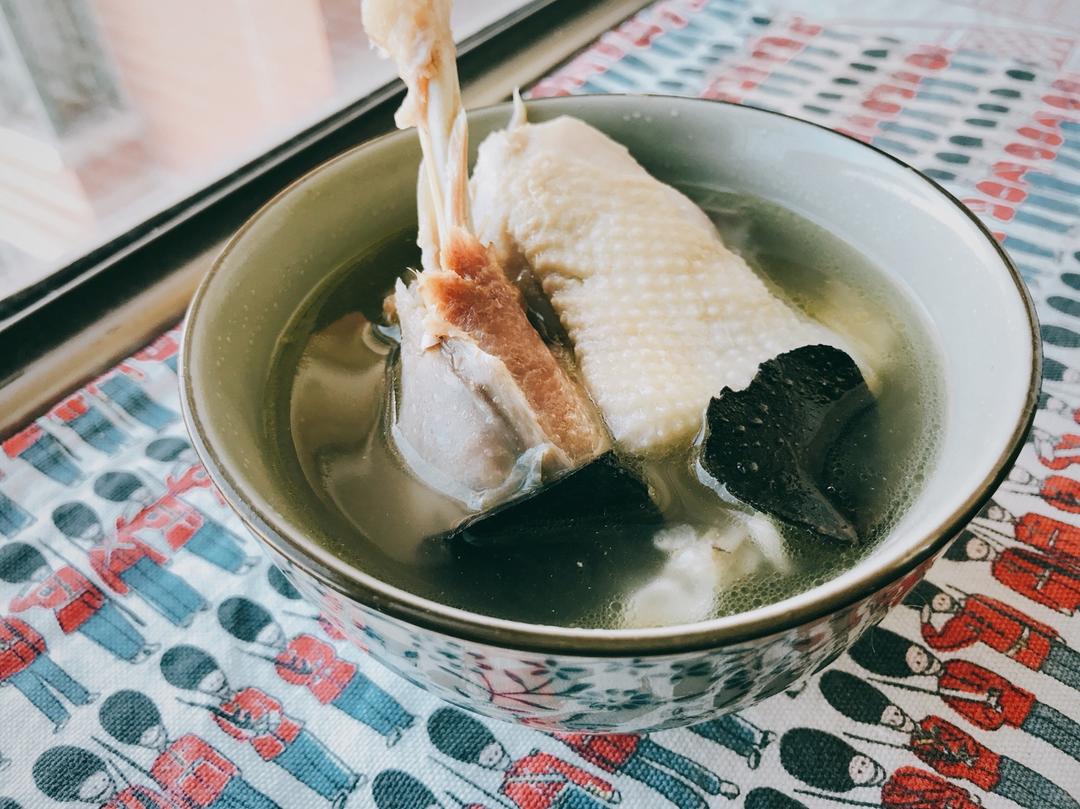 王小七做的黑松露炖鸡汤