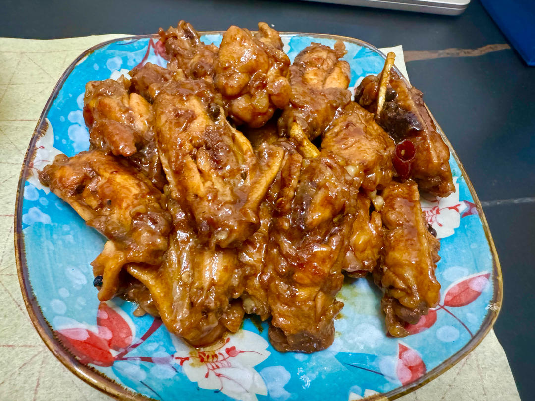炖鸡翅