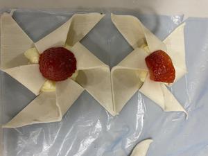 草莓丹麦酥的做法 步骤9