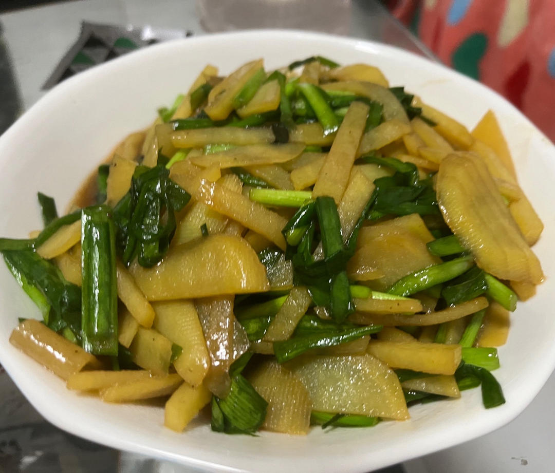 韭菜土豆丝