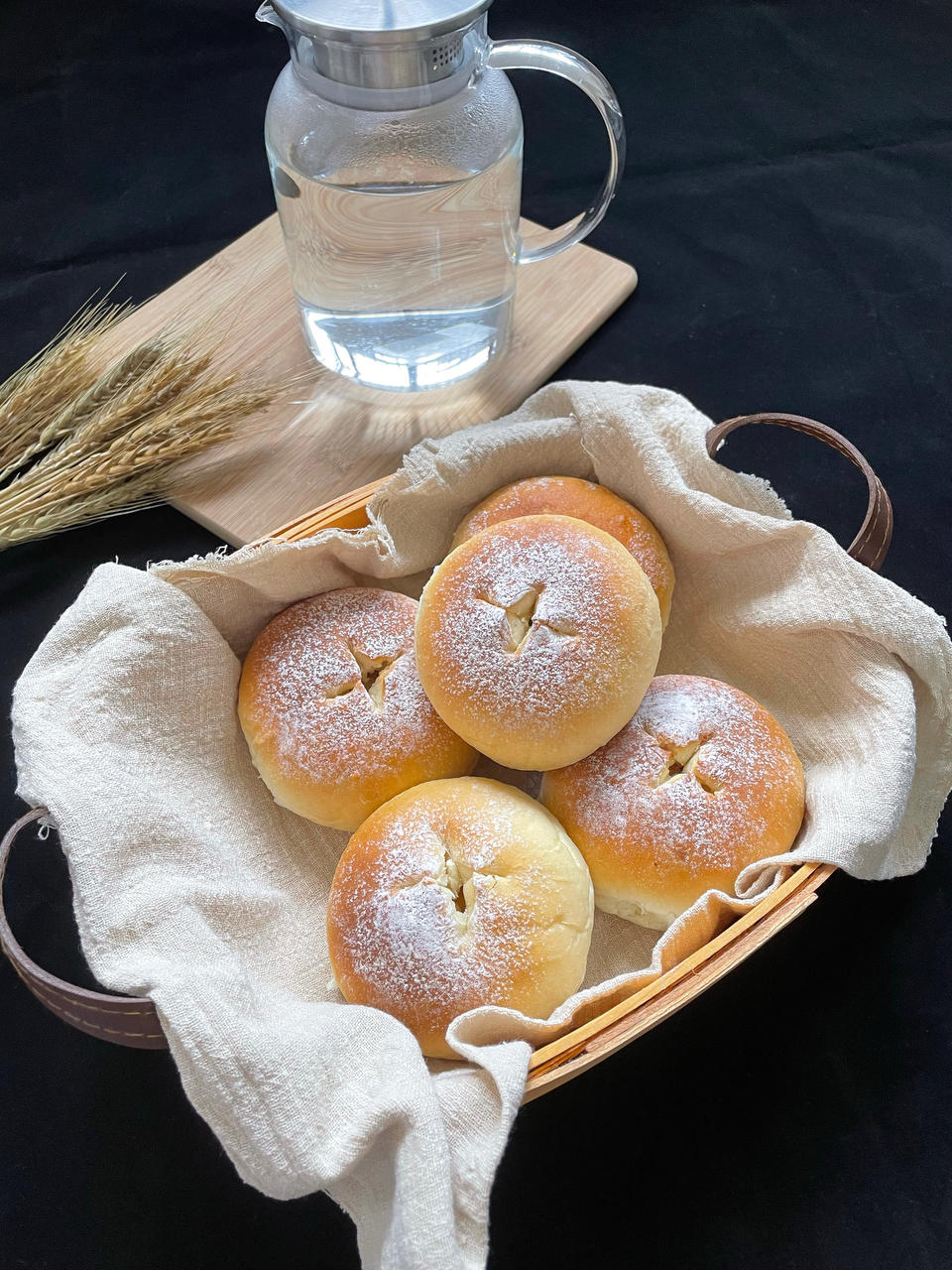 (超好吃的咸口面包）爆浆培根芝士面包