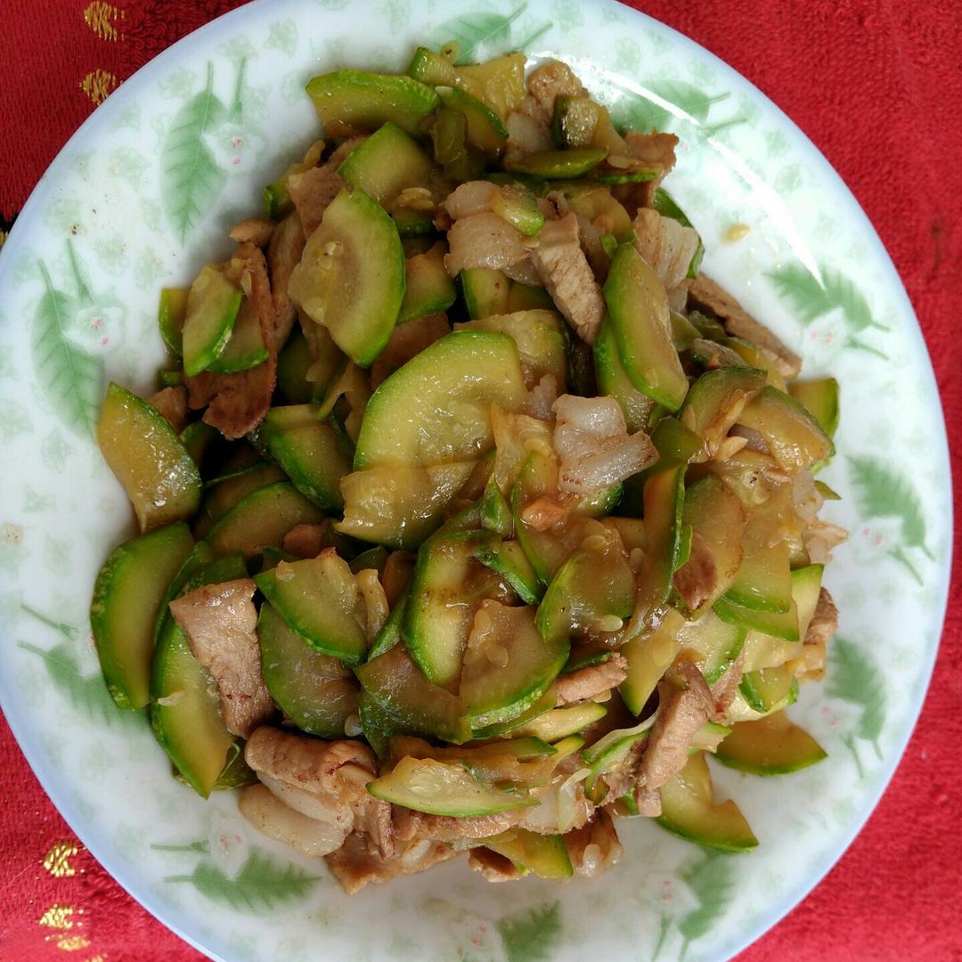 西葫芦炒肉片