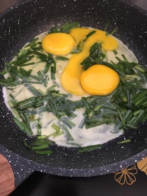韭菜煎蛋的做法 步骤5