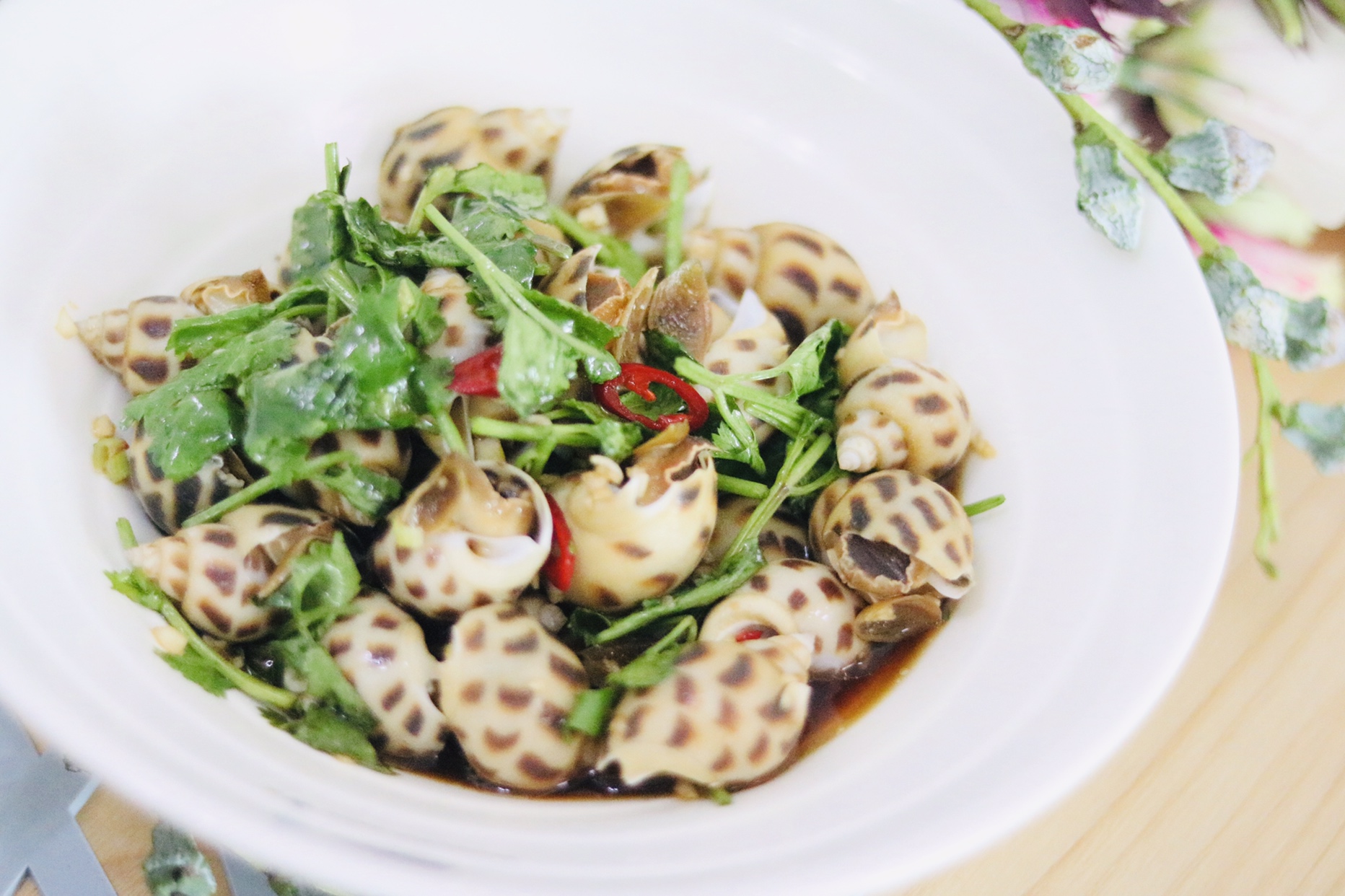 快手凉菜——凉拌海螺的做法