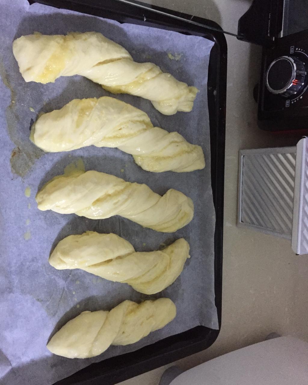 椰蓉面包棒 | 附自制椰蓉馅 两种整形方法