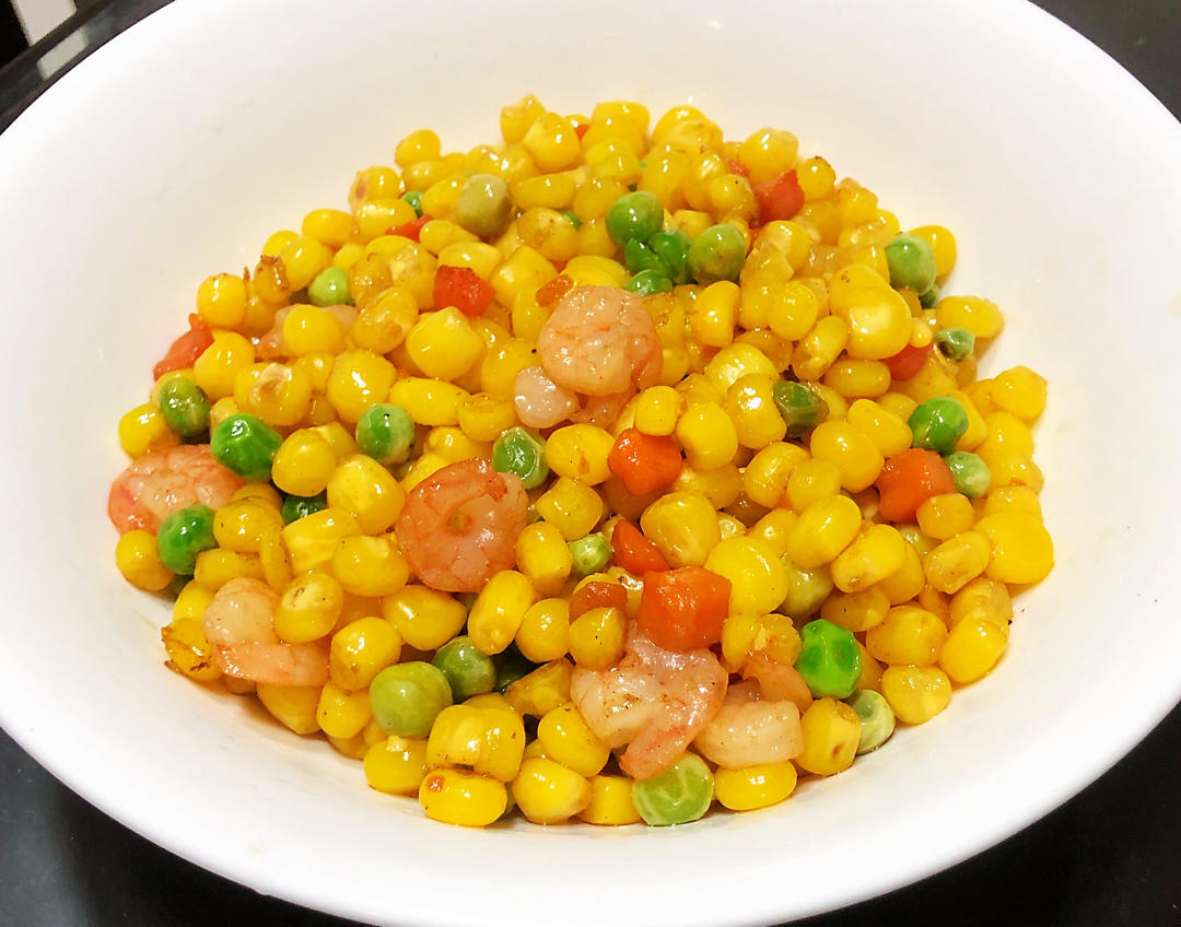 胡萝卜玉米豌豆炒虾仁