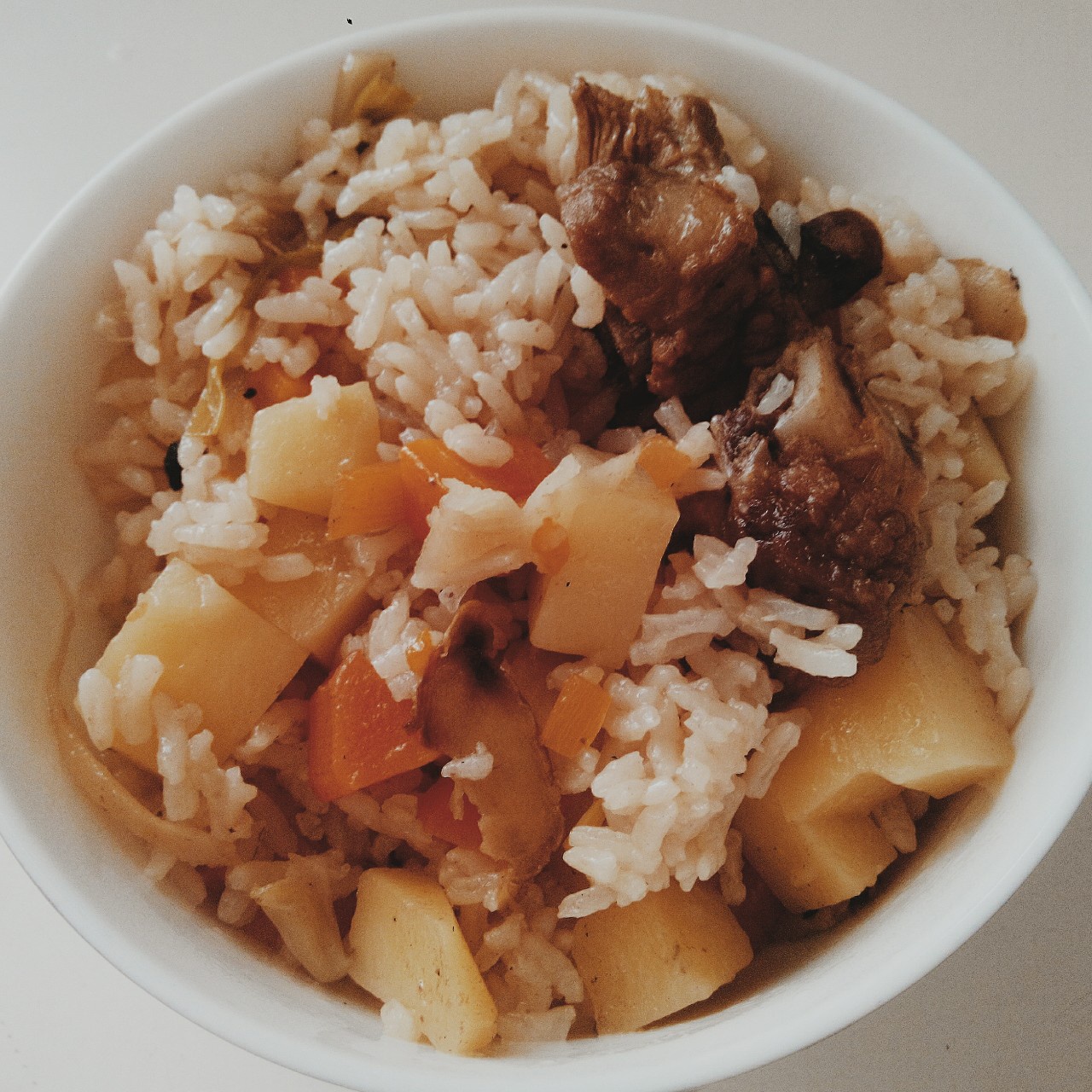 喷香排骨焖饭（爆好吃）