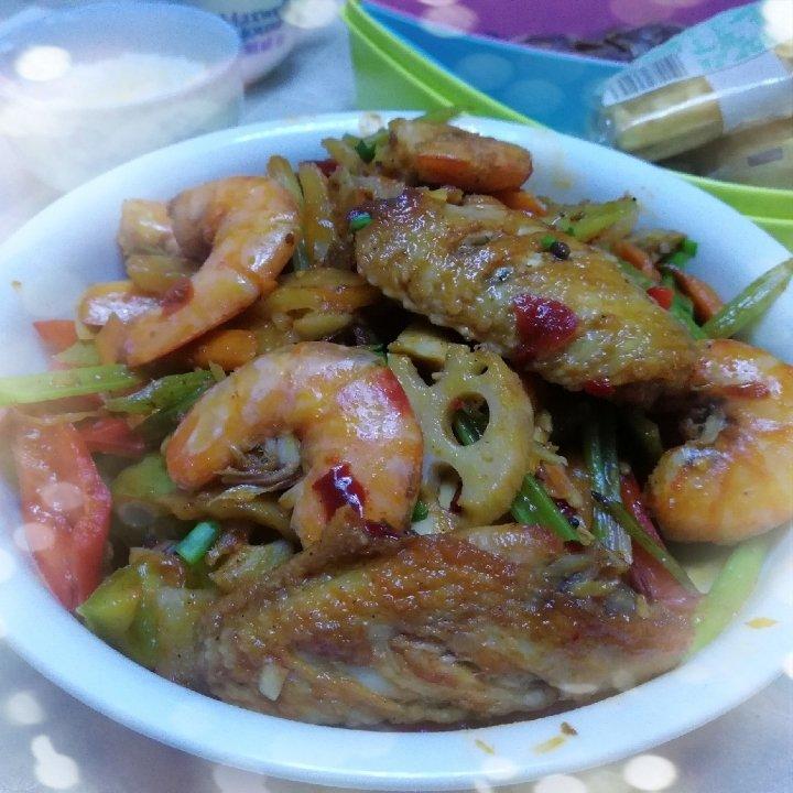 香辣干锅虾鸡翅