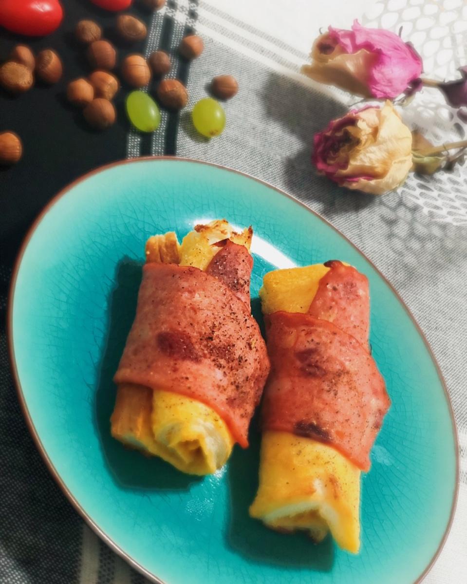 惊艳培根鸡蛋吐司卷