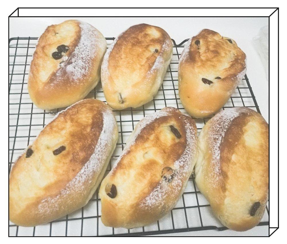 葡萄软欧（仿原麦山丘）Milk flavored bread filled with raisins and butter