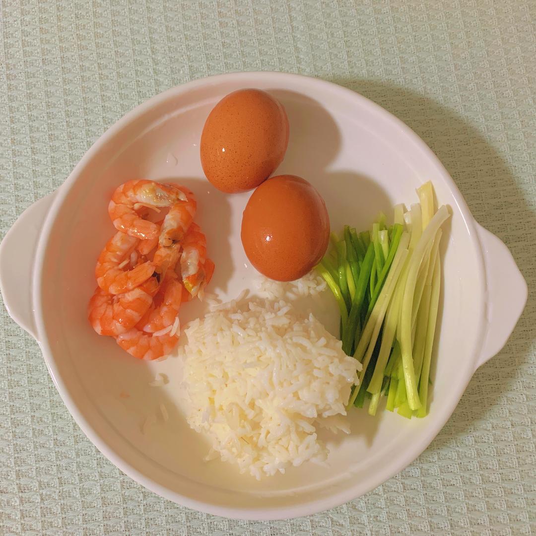 我最拿手的蛋炒饭！的做法