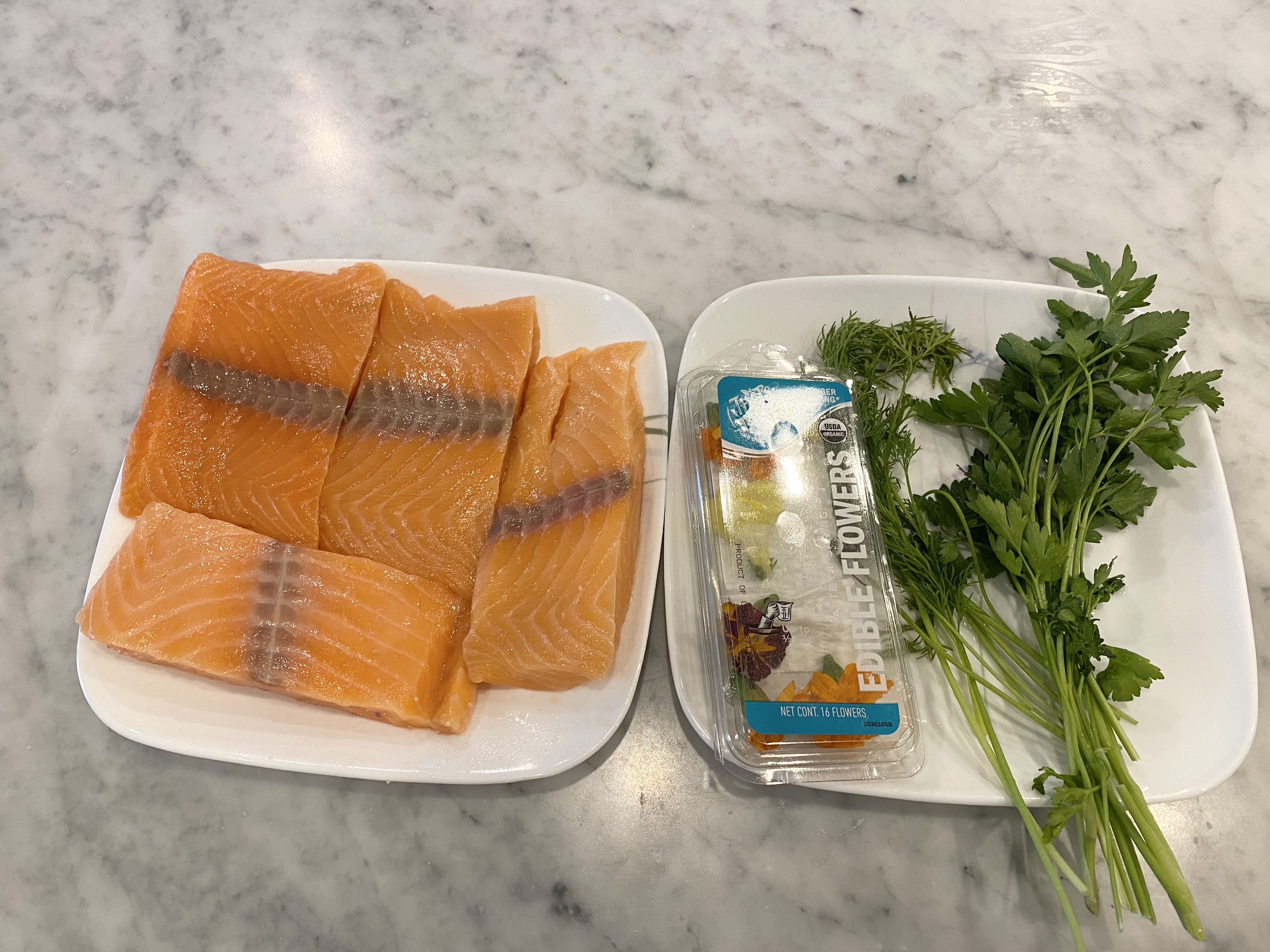超级简单香煎三文鱼的做法 步骤1