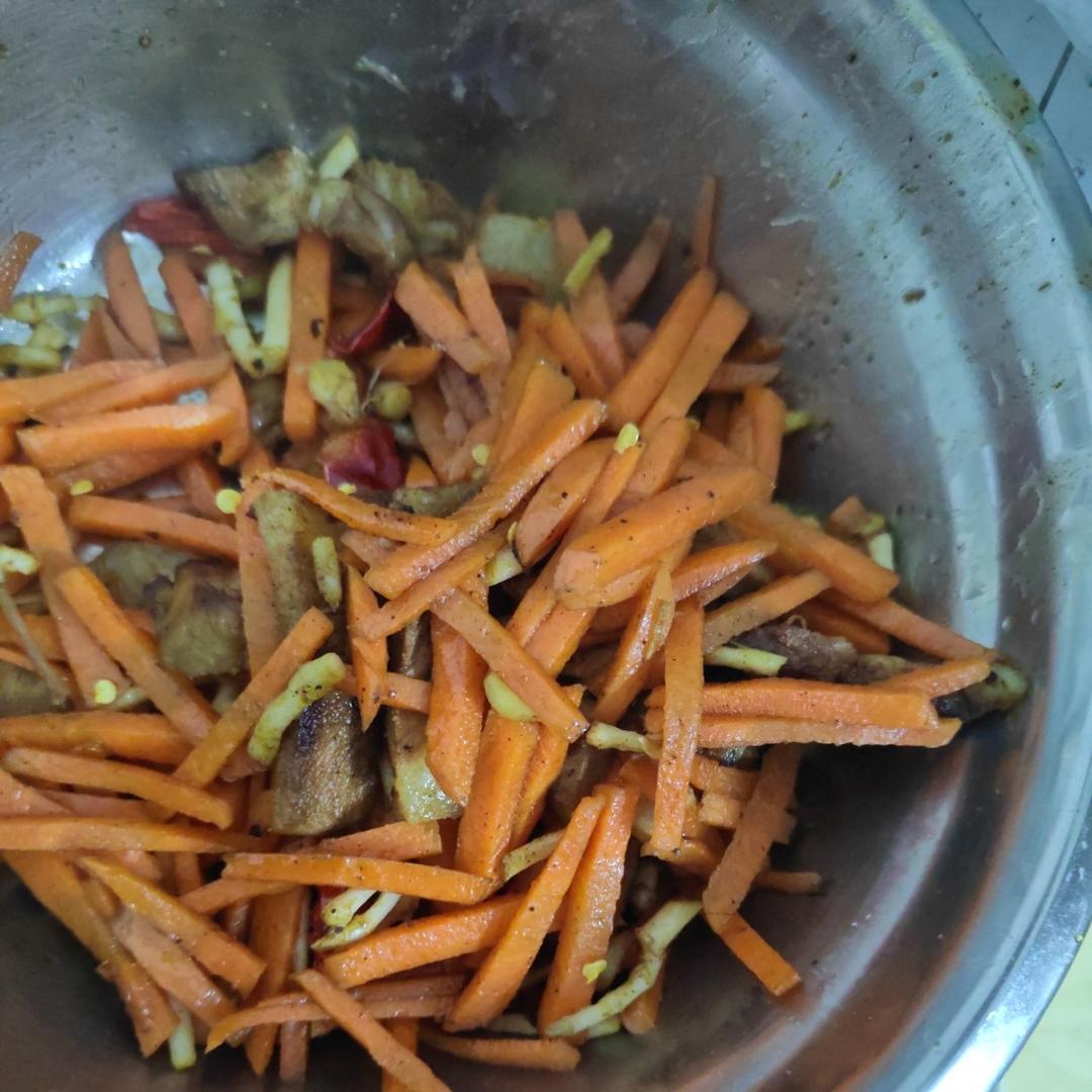 超下饭的胡萝卜炒肉