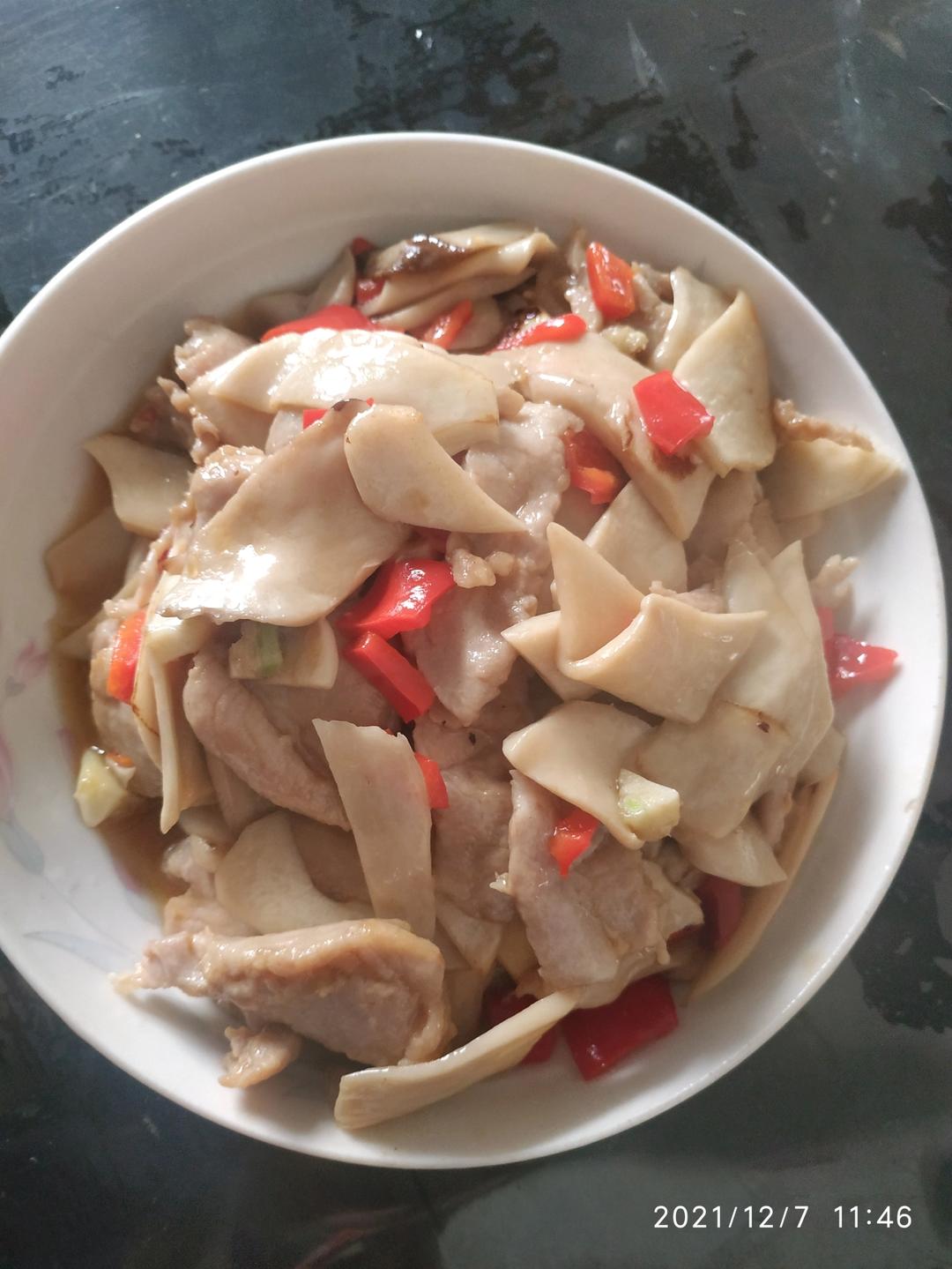 杏鲍菇炒肉