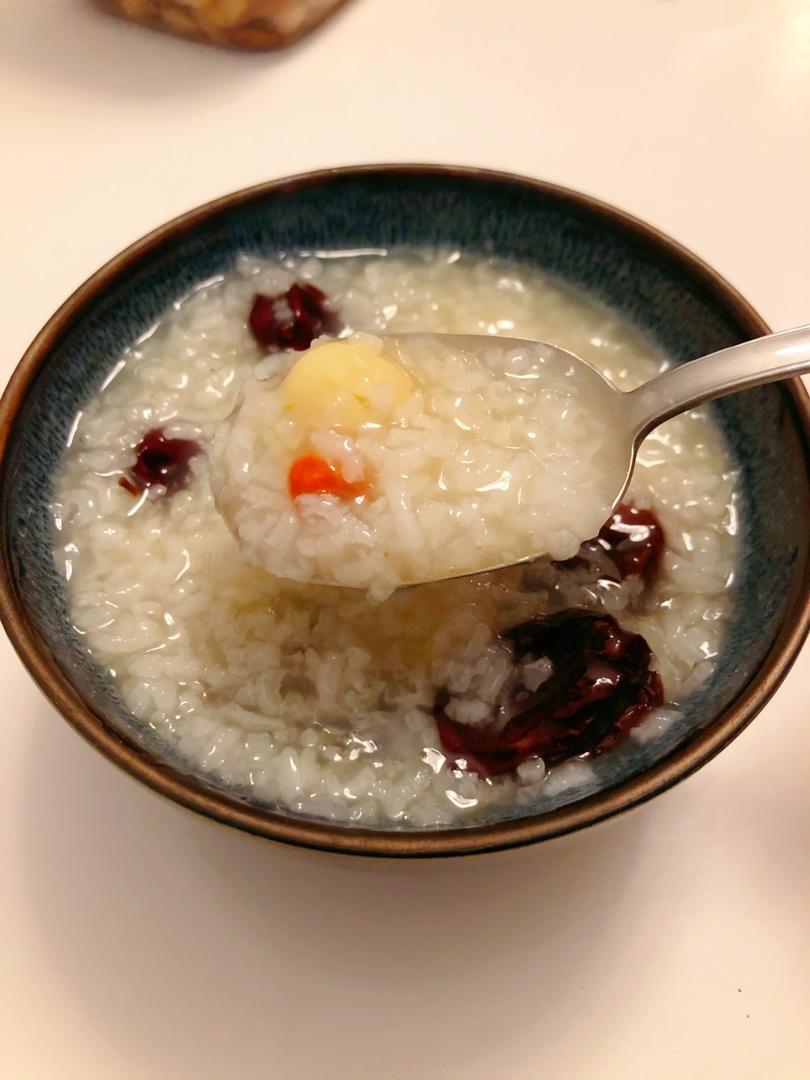 粥 桂圆红枣糯米粥 絮飞做的桂圆红枣糯米粥家里没有桂圆干和红糖了
