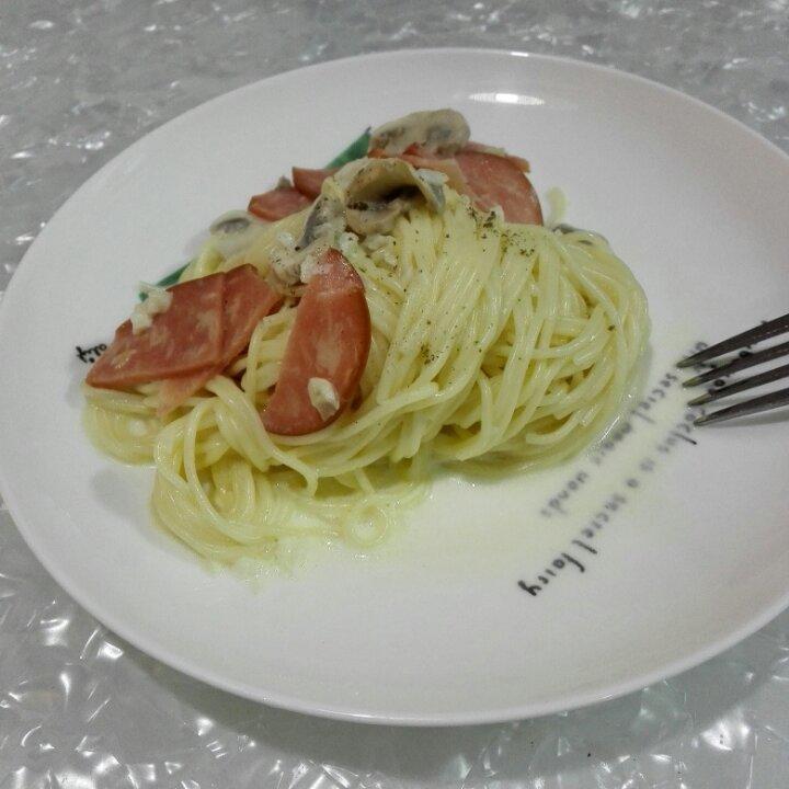 白蘑菇奶油培根意面