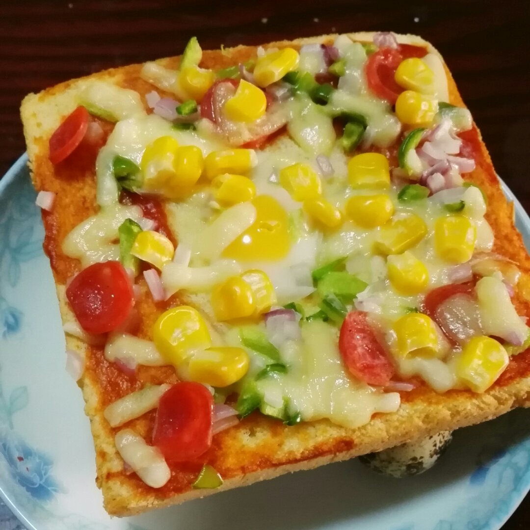 吐司太阳蛋披萨