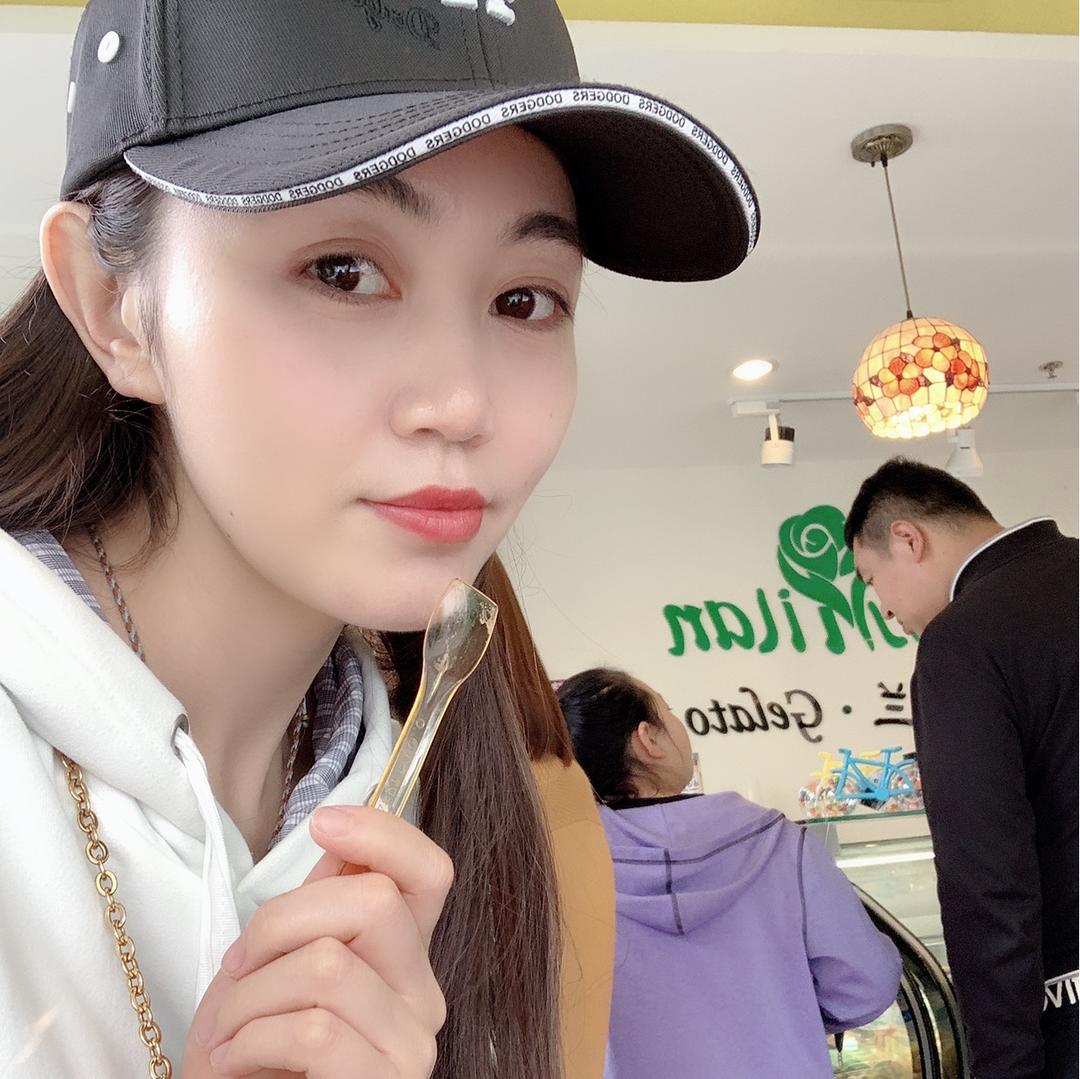 爱吃火锅的猫儿