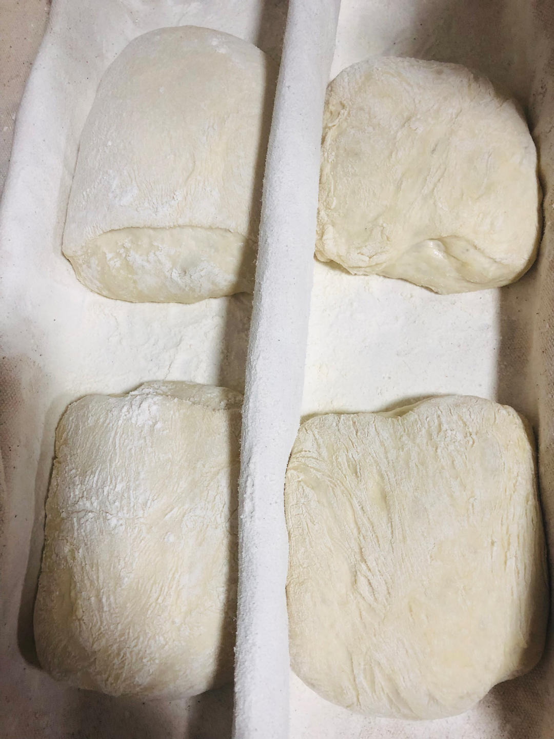 恰巴塔面包  Ciabatta