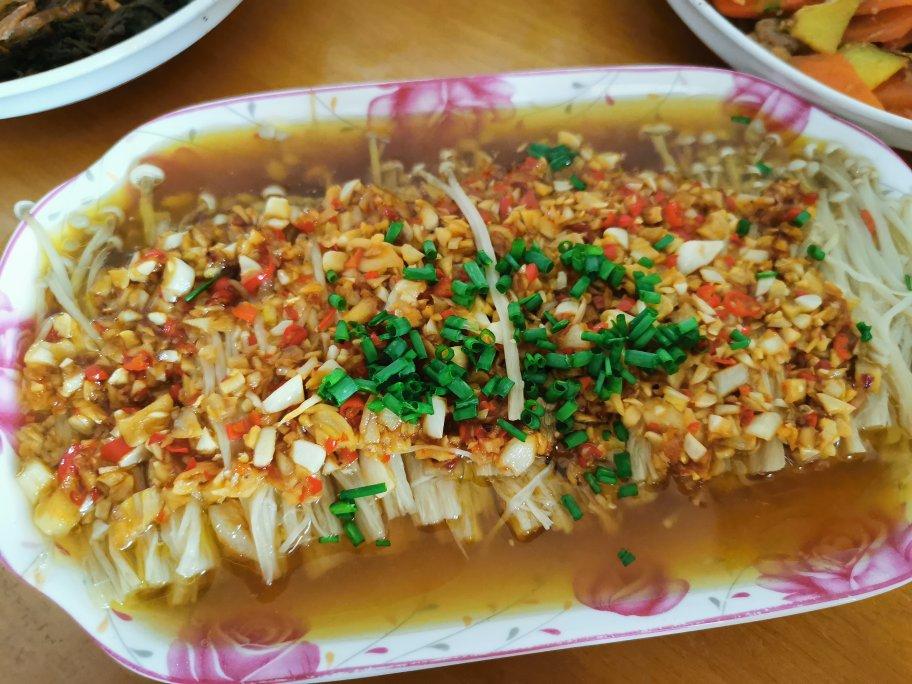 上桌就被秒光，蒜蓉金针菇