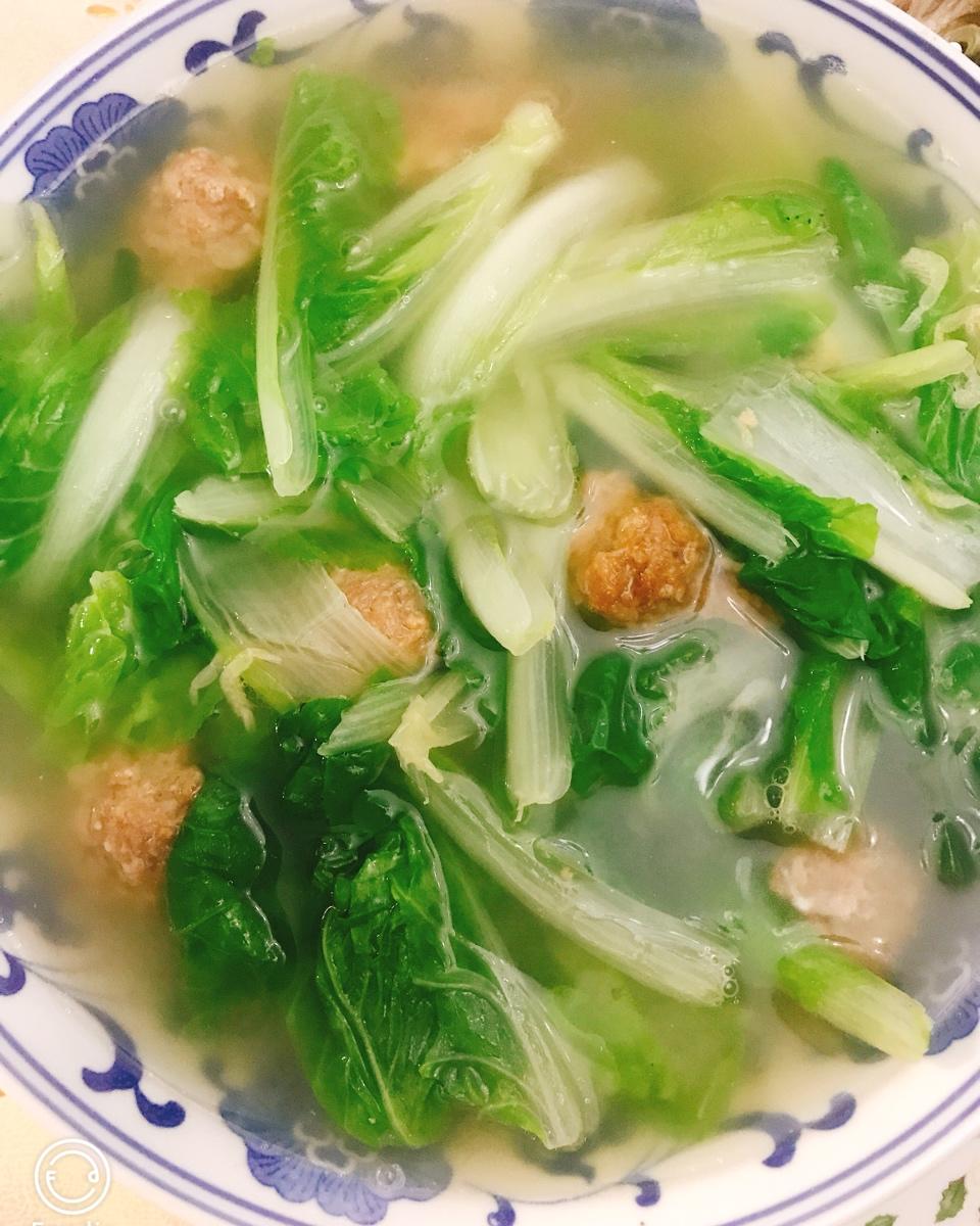 小白菜丸子汤