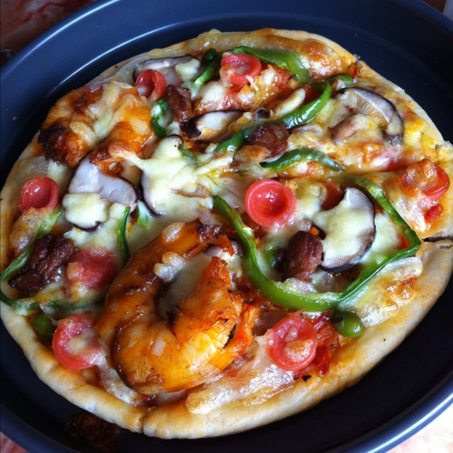 厚底鲜虾培根披萨