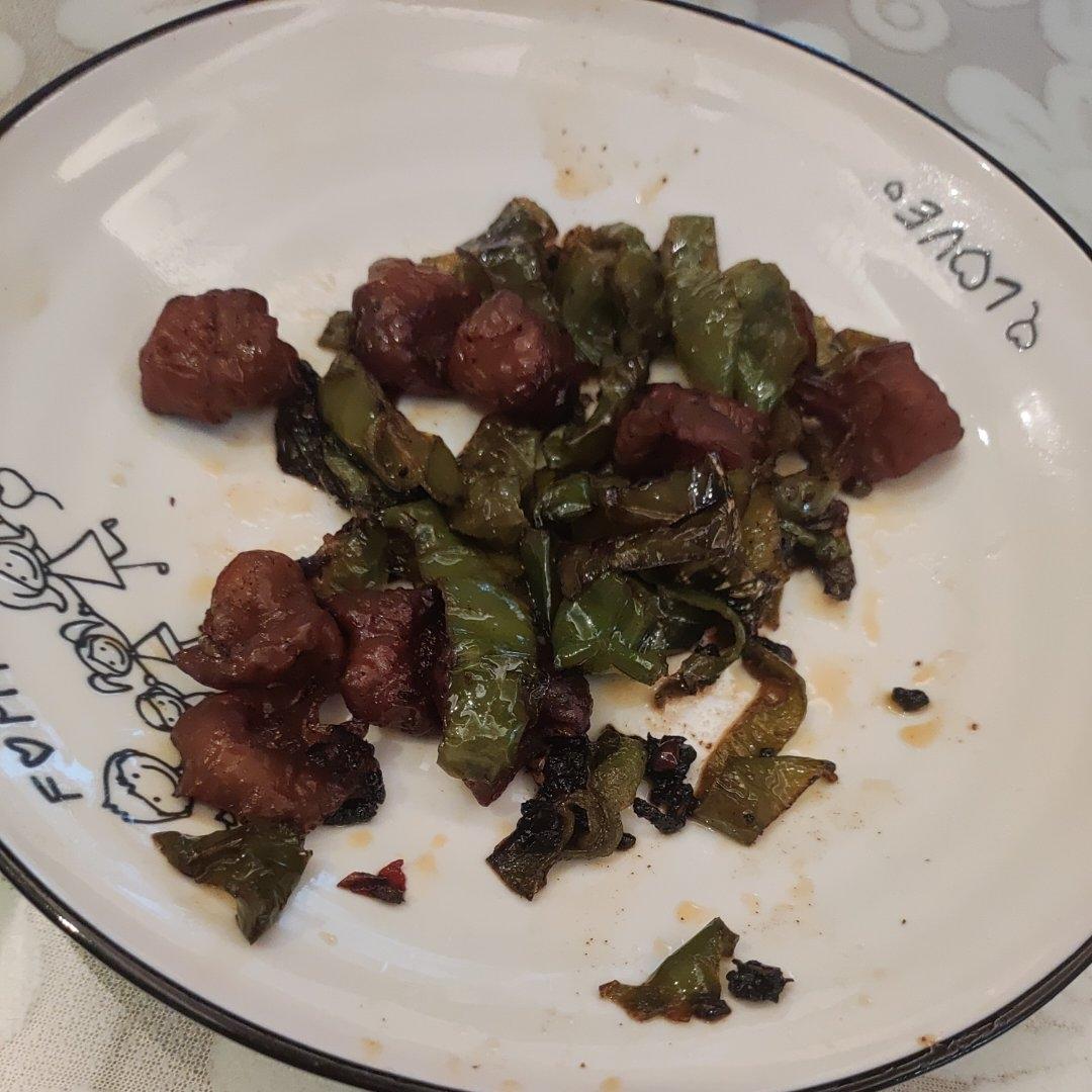 好吃到爆火爆肥肠
