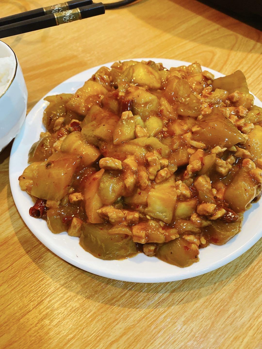 新手也能十分钟做完全家舔盘子的肉末茄子