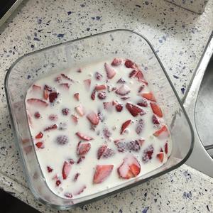 草莓椰奶冻的做法 步骤3