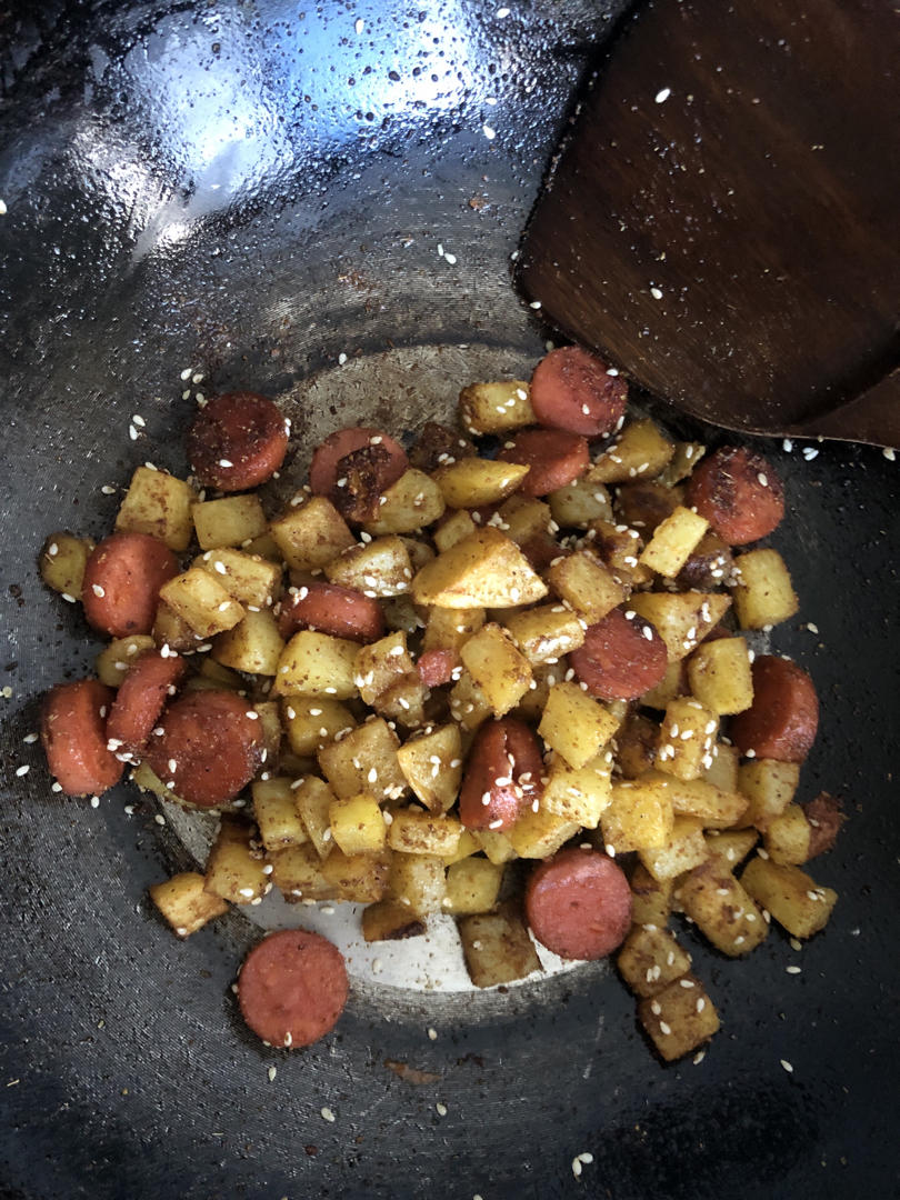 孜然火腿土豆丁