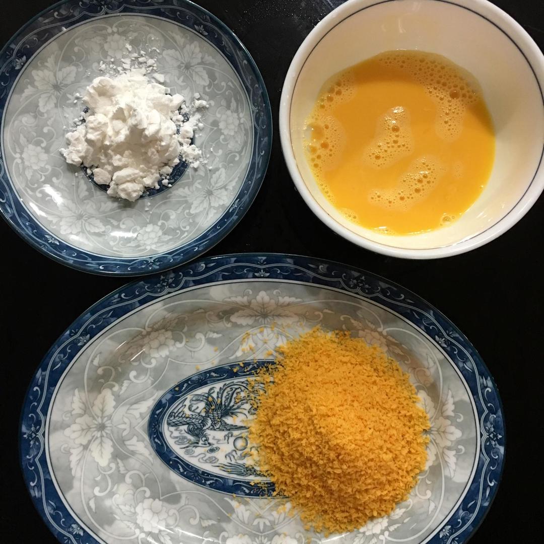 酥炸香蕉的做法 步骤1