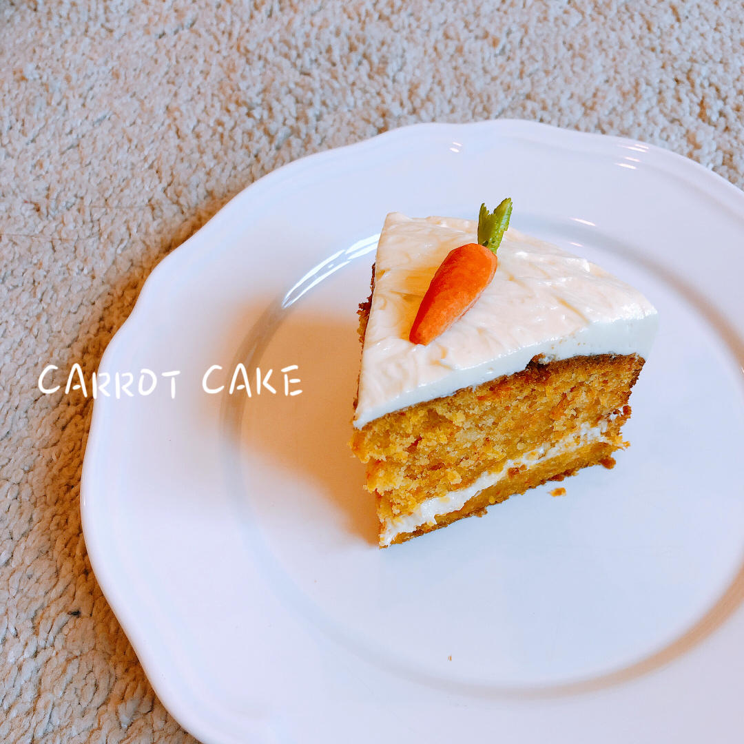 【经典胡萝卜蛋糕】 不需打发的简单快手蛋糕，胡萝卜的华丽变身 绝妙的消耗胡萝卜方法