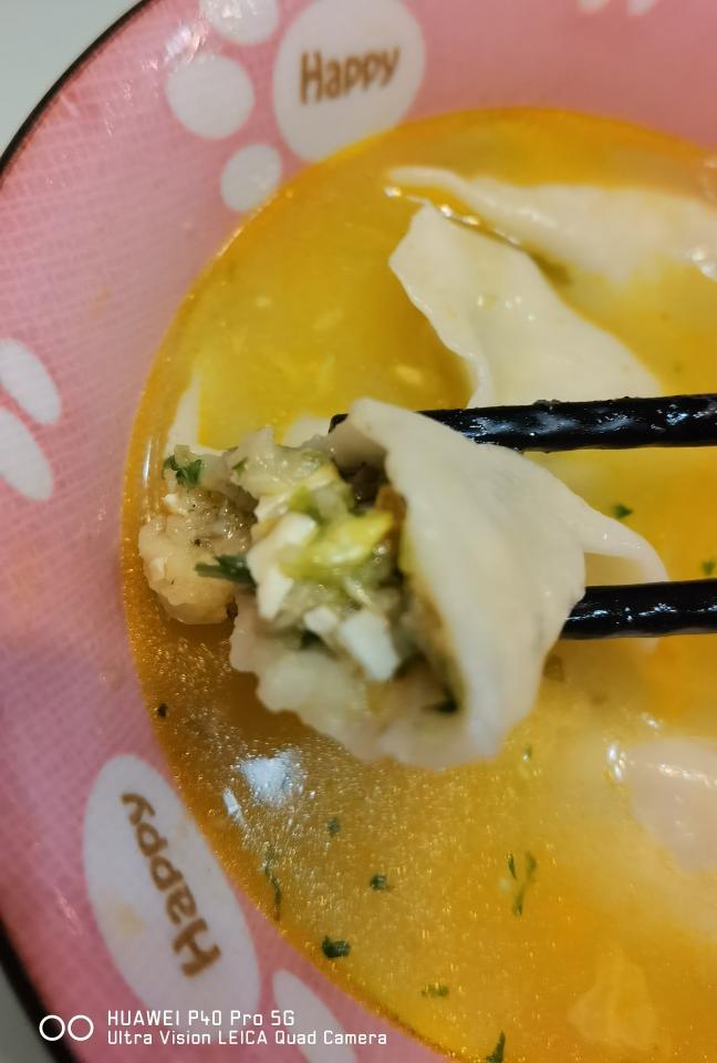 大馅的芹菜香干素水饺的做法