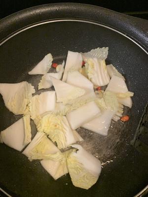 白菜煮豆腐泡的做法 步骤5