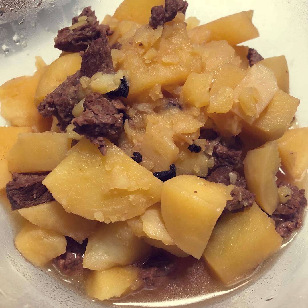 土豆炖牛肉