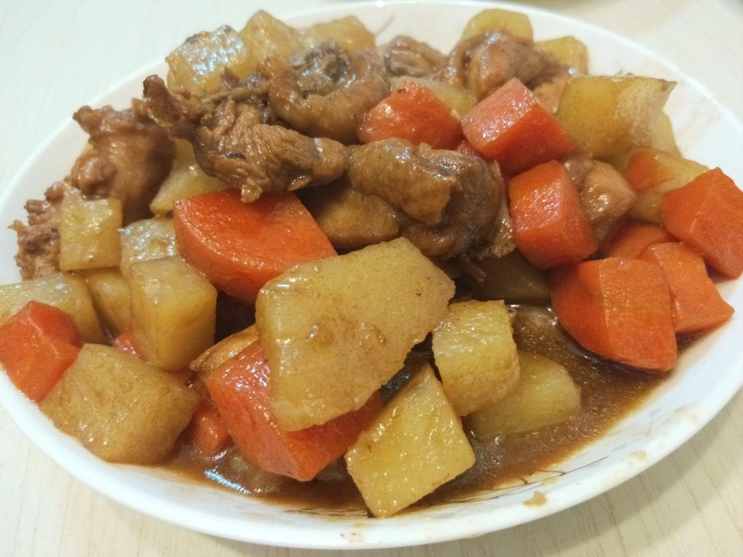 土豆炖鸡块