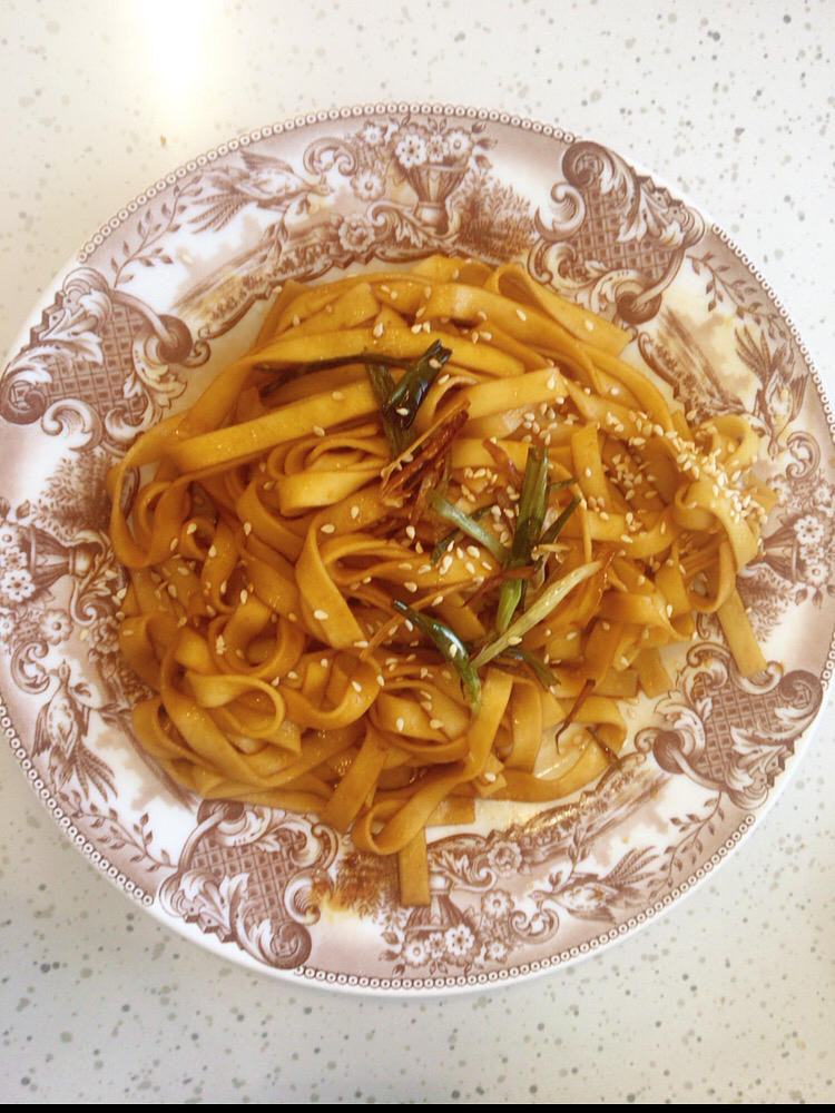 葱油拌面Spring Onion Noodles
