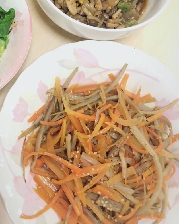 日式芝麻炒牛蒡