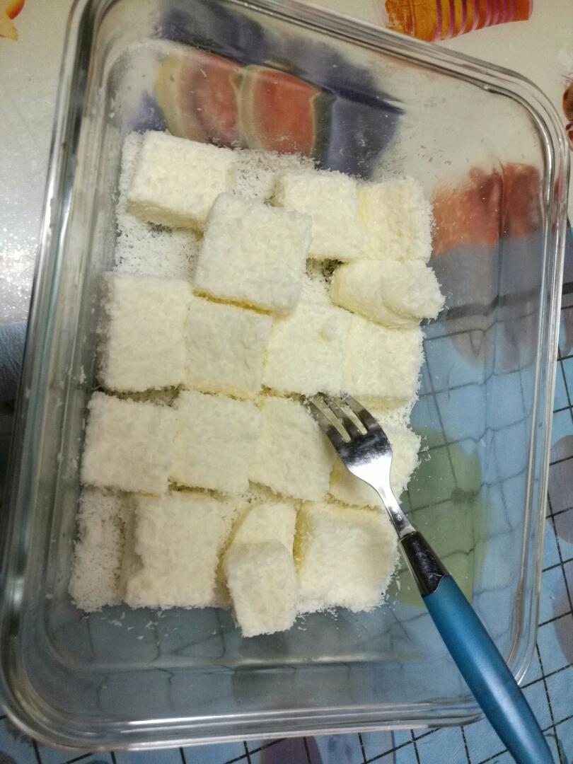 完胜85度C牛奶椰丝小方