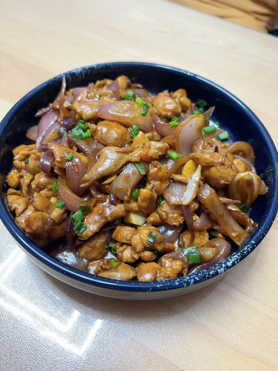 洋葱炒鸡腿肉