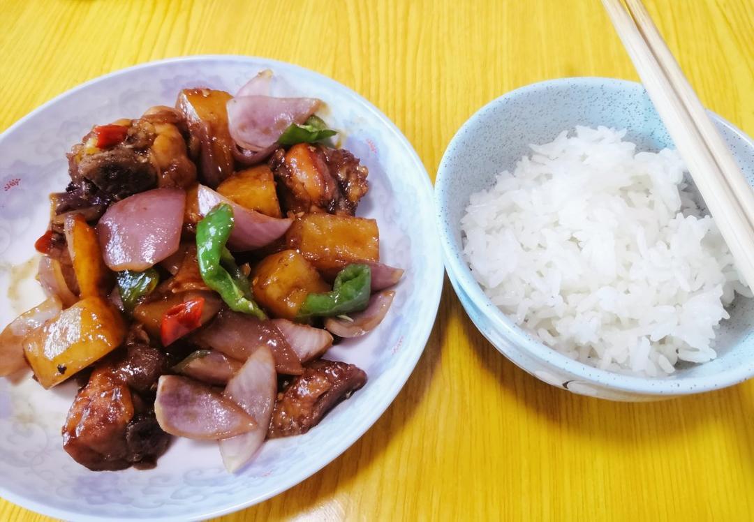 家常黄焖鸡块