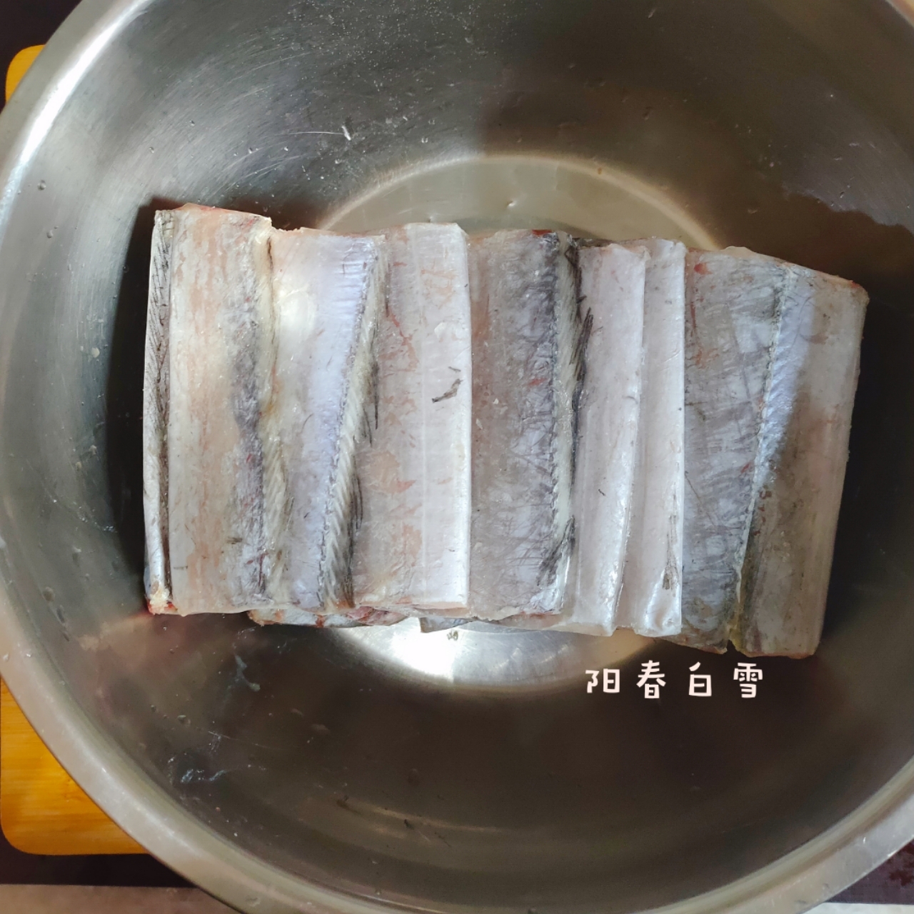 干煎带鱼❗️（不腥少油）做法简单美味不🉑挡的做法 步骤1