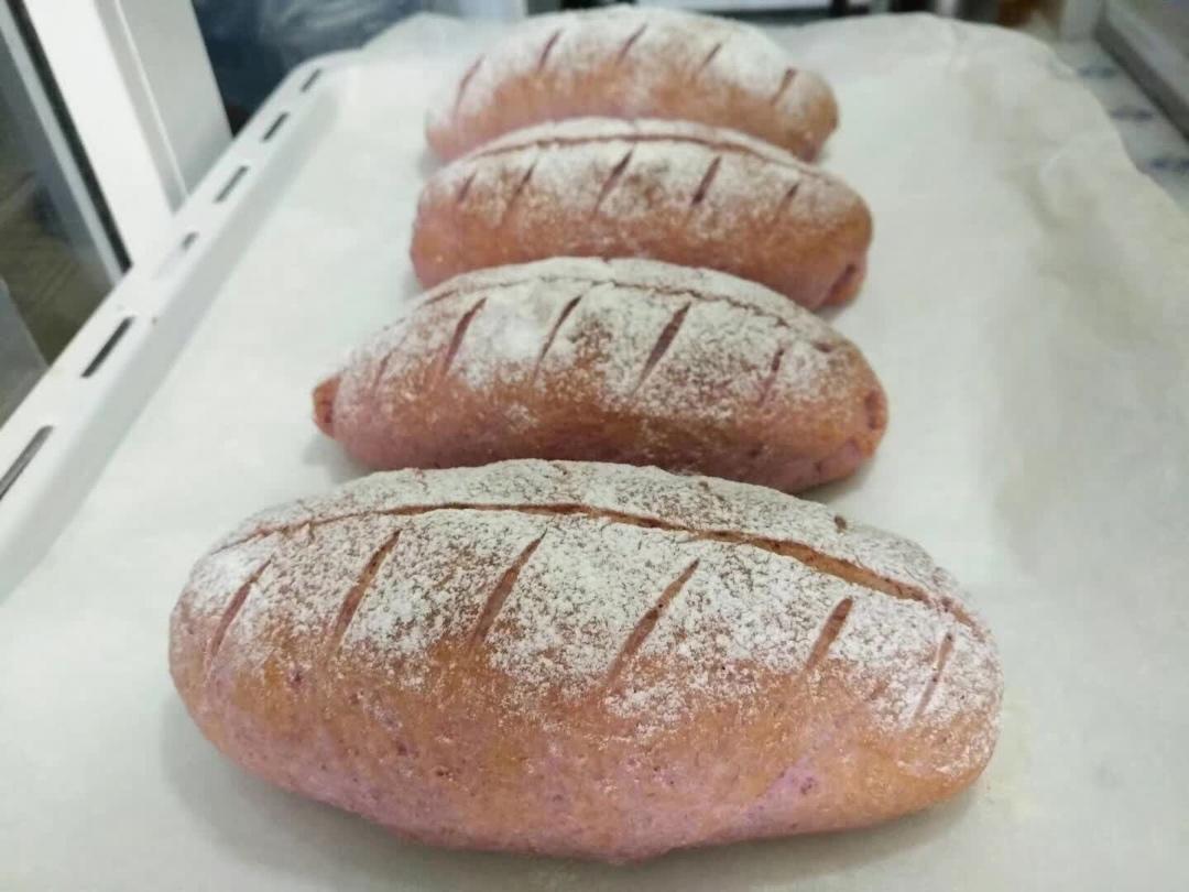 红豆/肉松麻薯软欧面包+石榴茶【曼食慢语】