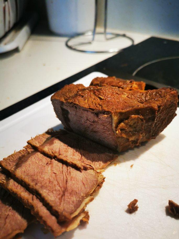 卤牛肉