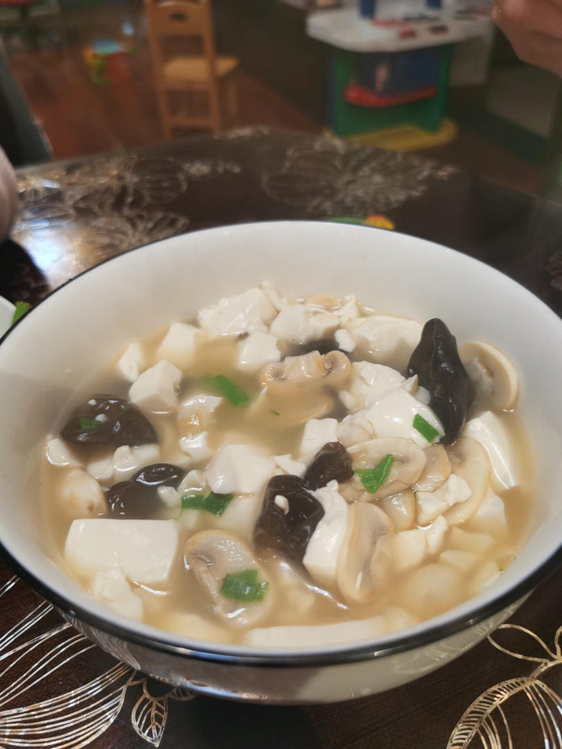 蘑菇煨豆腐（快手菜）